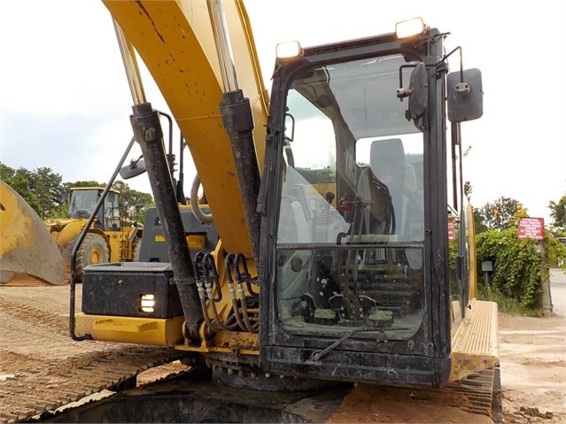 Excavadoras Hidraulicas Caterpillar 320EL de segunda mano en vent Ref.: 1493346637095399 No. 3