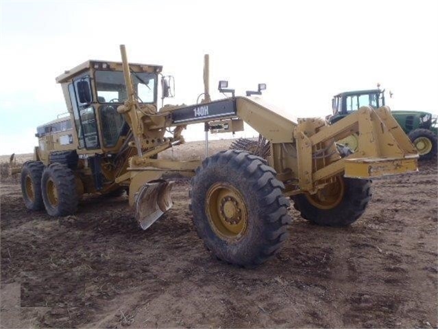 Motoconformadoras Caterpillar 140H de medio uso en venta Ref.: 1493746655507423 No. 2