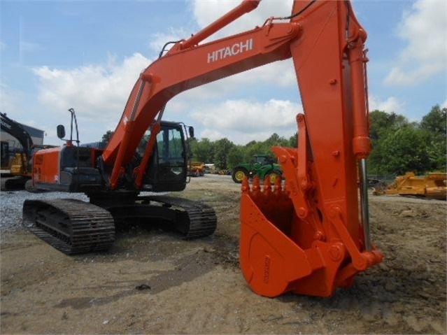 Excavadoras Hidraulicas Hitachi ZX240 seminueva en venta Ref.: 1493747377539483 No. 3