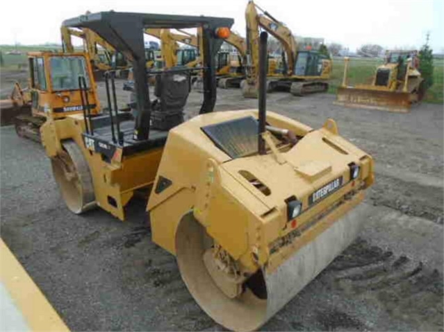 Compactadora Vibratoria Caterpillar CB-534D de medio uso en venta Ref.: 1495473474287376 No. 2