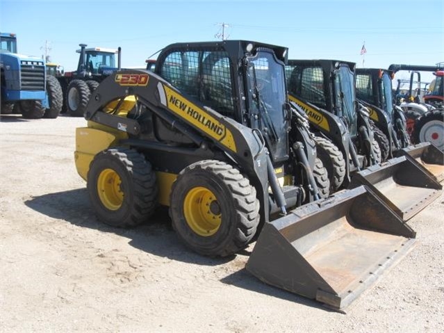 Minicargadores New Holland L230 usada a buen precio Ref.: 1495568916386307 No. 2