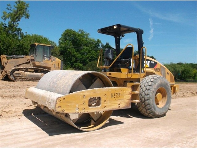 Compactadora Vibratoria Caterpillar CS56