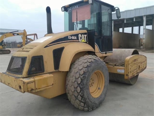 Compactadora Vibratoria Caterpillar CS-683E de segunda mano en ve Ref.: 1496935690074766 No. 2