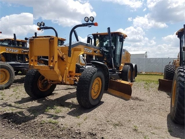 Motoconformadoras Deere 772GP