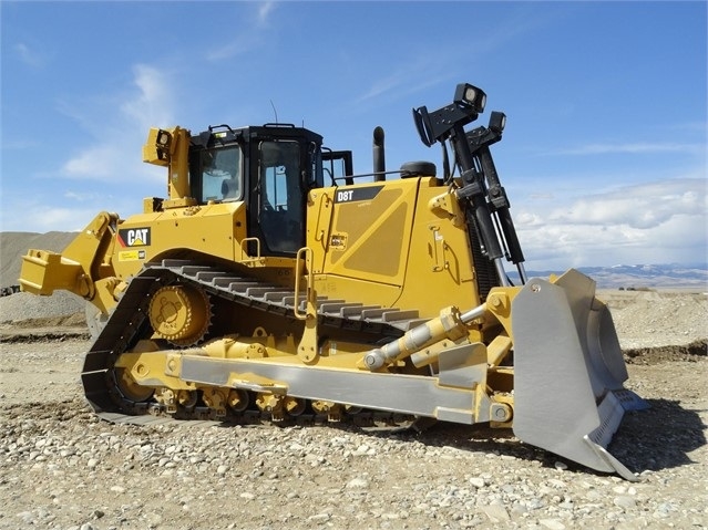 Dozers/tracks Caterpillar D8T