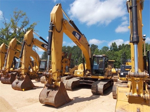 Hydraulic Excavator Caterpillar 320DL