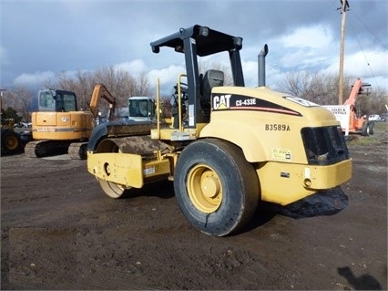 Compactadora Vibratoria Caterpillar CS-433E de segunda mano Ref.: 1501878454470780 No. 3