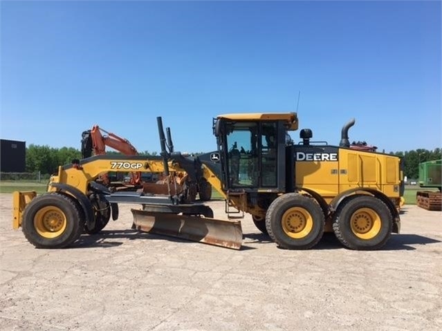 Motoconformadoras Deere 770GP usada a buen precio Ref.: 1502934743069350 No. 2