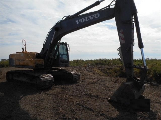 Excavadoras Hidraulicas Volvo EC210C de medio uso en venta Ref.: 1508377189389604 No. 4