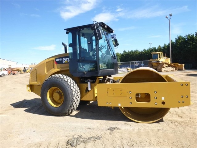 Compactadora Vibratoria Caterpillar CS64 de segunda mano Ref.: 1508969131946870 No. 3