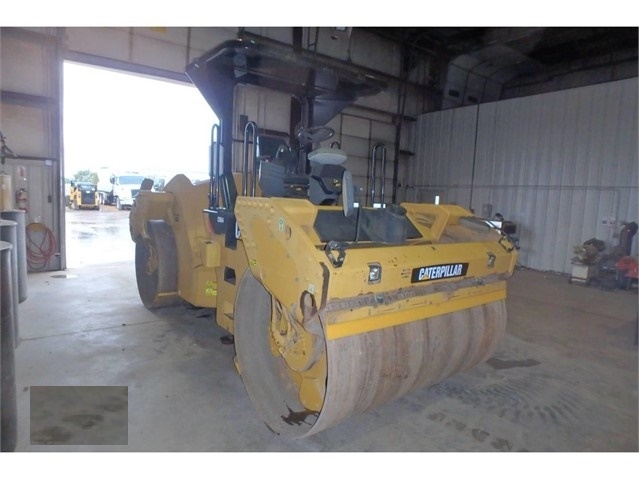 Compactadora Vibratoria Caterpillar CB64 importada  Ref.: 1509578708739042 No. 2