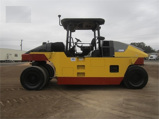 Compactadora Con Llantas Dynapac CP274