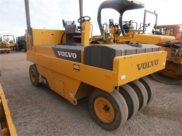 Compactadora Con Llantas Volvo PT125R de segunda mano a la venta Ref.: 1512760565897997 No. 3