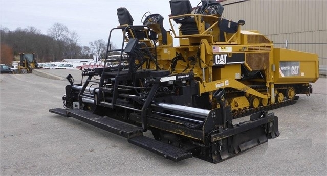 Pavers Caterpillar AP-1055D