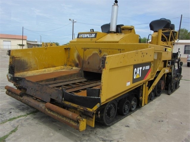 Pavimentadoras Caterpillar AP-1055D de segunda mano a la venta Ref.: 1513114279894263 No. 2