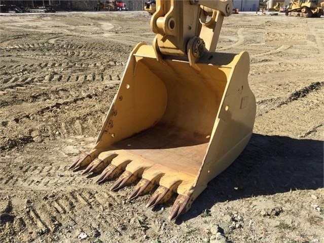 Excavadoras Hidraulicas Caterpillar 325DL en venta Ref.: 1515524697709112 No. 4