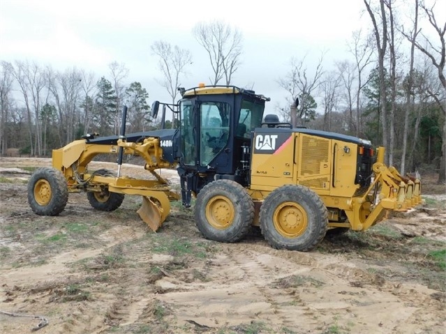 Motoconformadoras Caterpillar 140M de medio uso en venta Ref.: 1515720248351383 No. 2