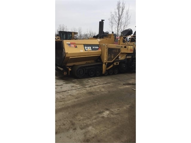 Pavers Caterpillar AP-1055D