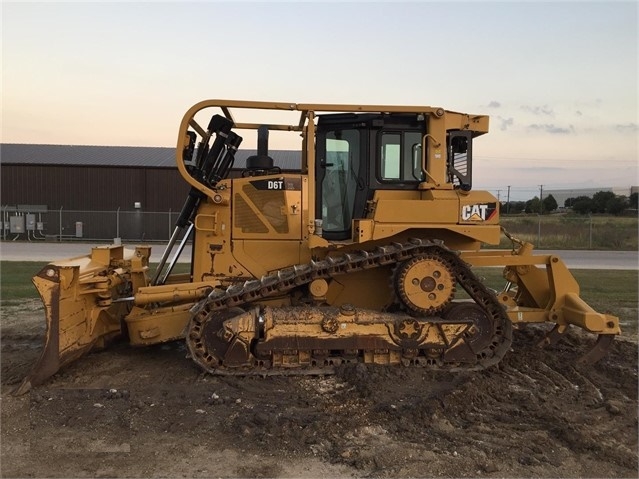 Dozers/tracks Caterpillar D6T