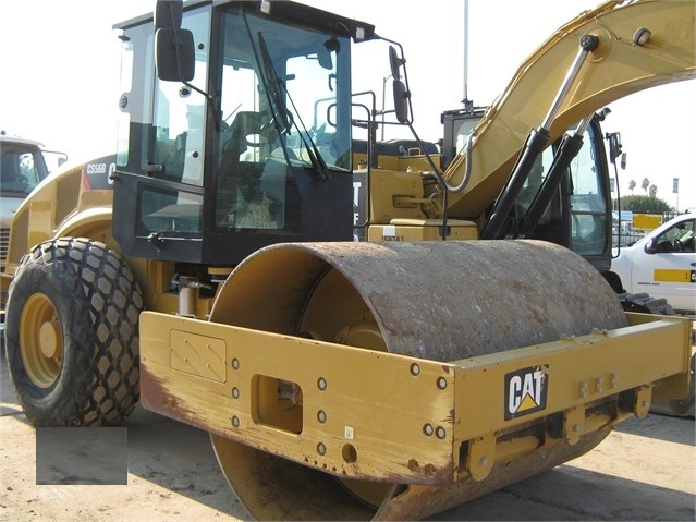 Compactadora Vibratoria Caterpillar CS56 de segunda mano Ref.: 1516674135781406 No. 2