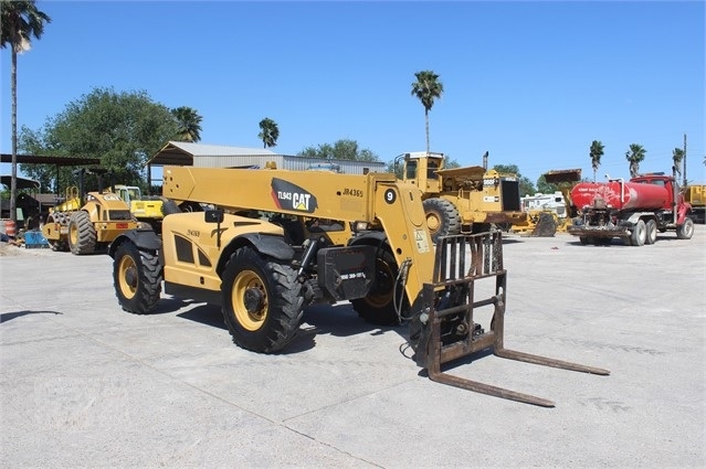 Telehandler Caterpillar TL943