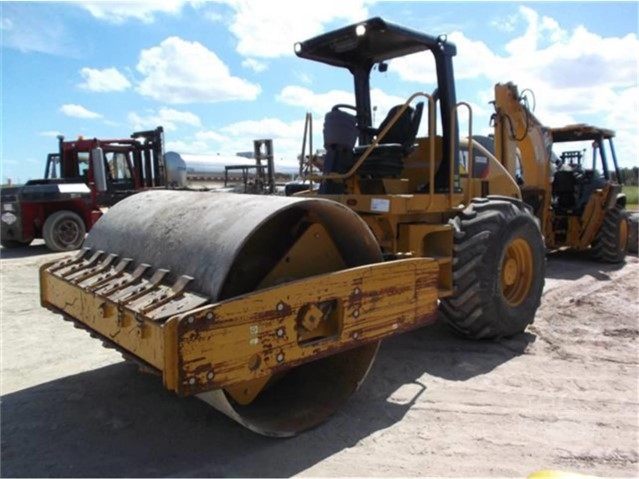 Compactadora Vibratoria Caterpillar CS-533E de medio uso en venta Ref.: 1518490754599291 No. 2