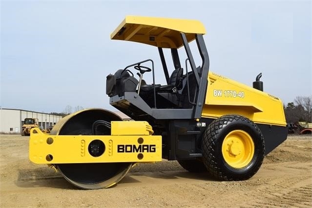 Compactadora Vibratoria Bomag BW177D