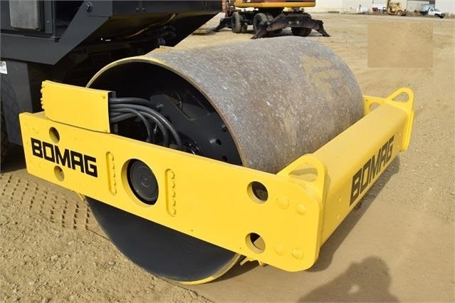 Compactadora Vibratoria Bomag BW177D importada en buenas condicio Ref.: 1519075955316354 No. 4