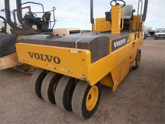 Compactadora Con Llantas Volvo PT125R usada Ref.: 1519336489704054 No. 3