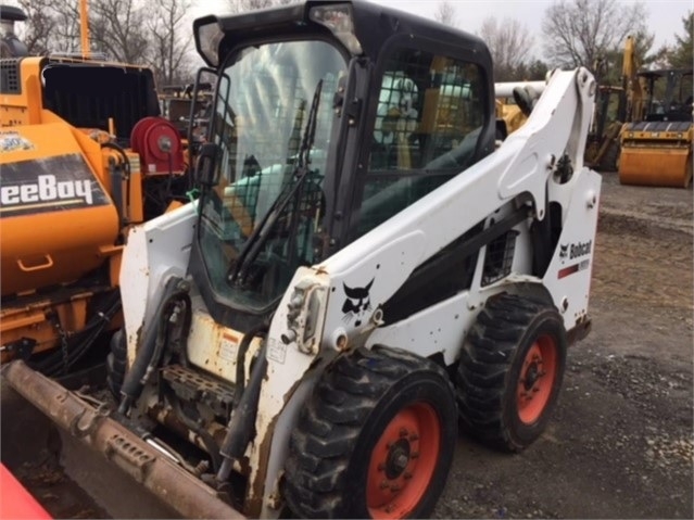 Minicargadores Bobcat S590