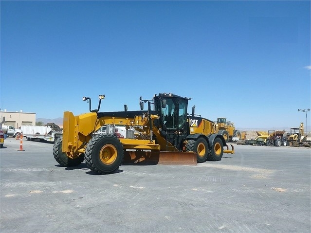 Motoconformadoras Caterpillar 14M