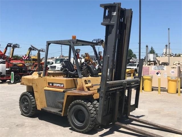 Freightelevator Caterpillar DP70