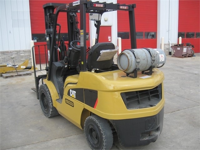 Montacargas Caterpillar 2P7000