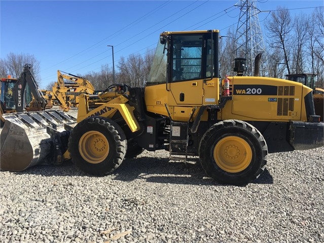 Cargadoras Sobre Ruedas Komatsu WA200