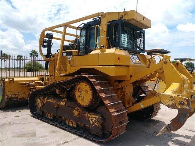 Tractores Sobre Orugas Caterpillar D6T en venta Ref.: 1529608990190106 No. 2