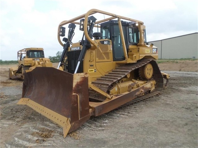 Tractores Sobre Orugas Caterpillar D6T en venta Ref.: 1529623044502339 No. 2