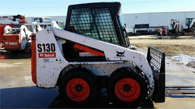 Minicargadores Bobcat S130