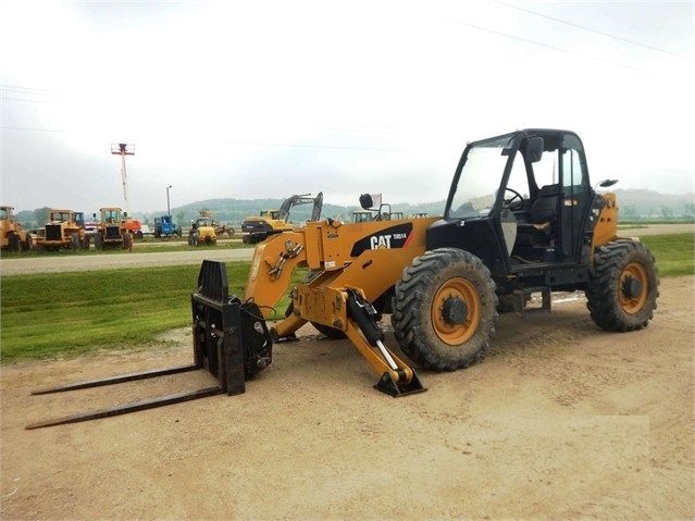 Manipulador Telescopico Caterpillar TH514 de medio uso en venta Ref.: 1531762106424543 No. 2