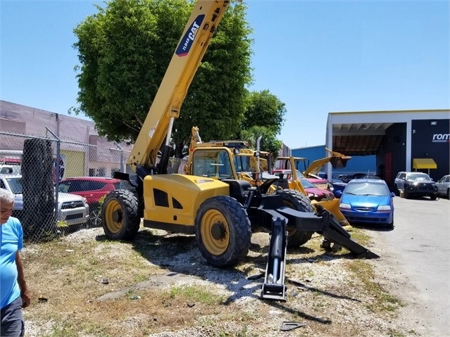 Telehandler Caterpillar TL943