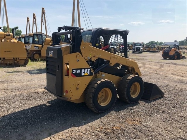 Minicargadores Caterpillar 242 de importacion a la venta Ref.: 1532470437436582 No. 4