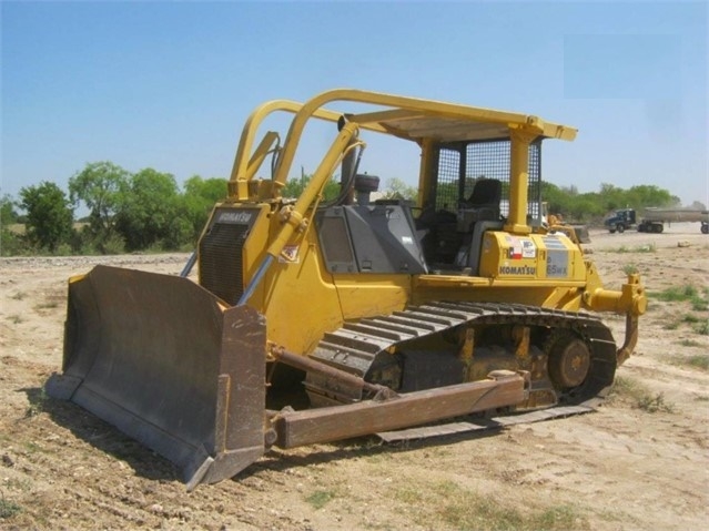 Tractores Sobre Orugas Komatsu D65WX de medio uso en venta Ref.: 1533668783092475 No. 2