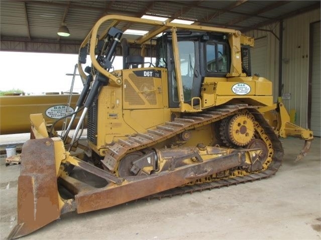 Dozers/tracks Caterpillar D6T