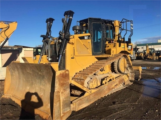 Dozers/tracks Caterpillar D6T