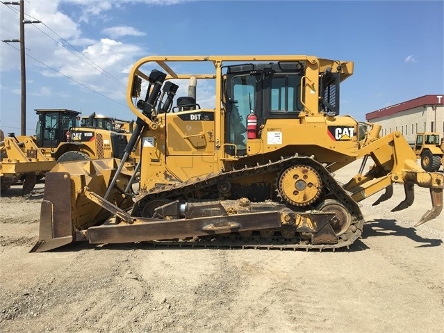 Dozers/tracks Caterpillar D6T