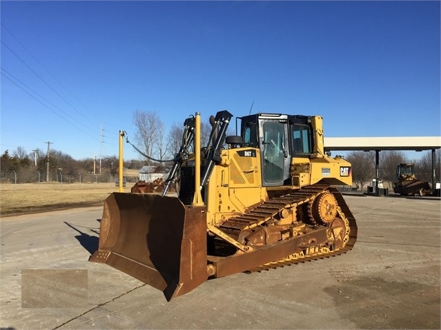 Dozers/tracks Caterpillar D6T