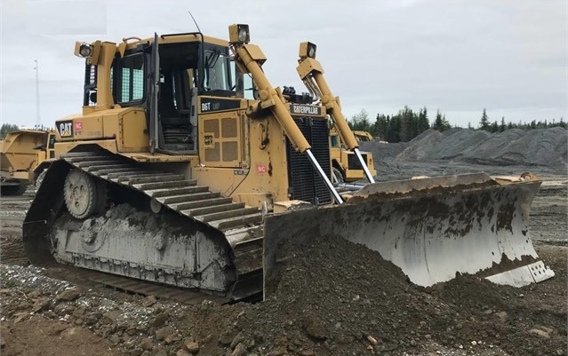 Dozers/tracks Caterpillar D6T