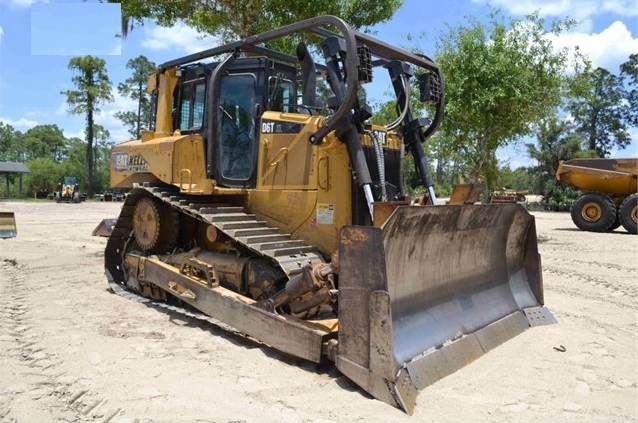 Dozers/tracks Caterpillar D6T