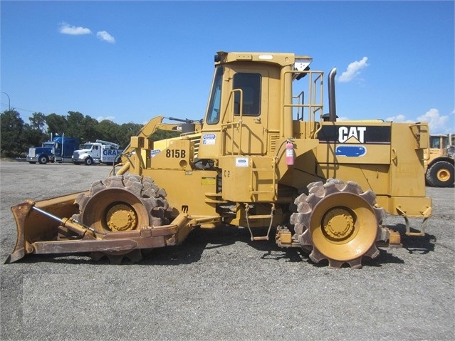 Compactadoras Suelos Y Rellenos Caterpillar 815B de medio uso en  Ref.: 1535046821985285 No. 2