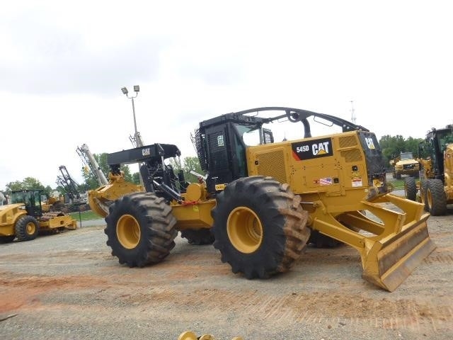 Forestales Maquinas Caterpillar 545D de medio uso en venta Ref.: 1536075121225617 No. 2