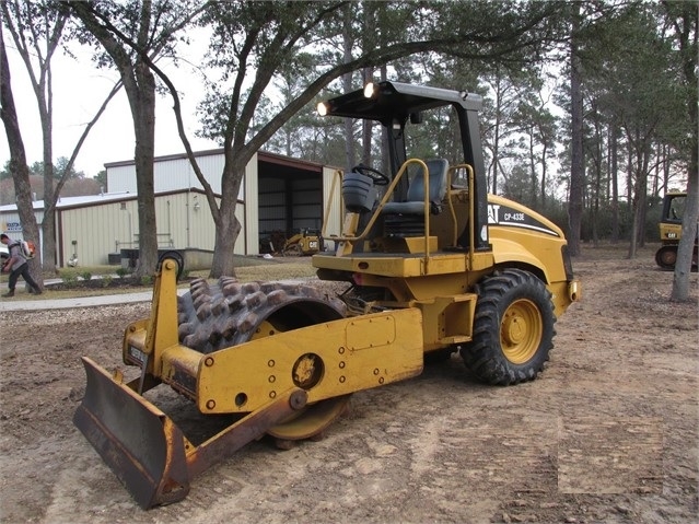 Compactadora Vibratoria Caterpillar CP-433E